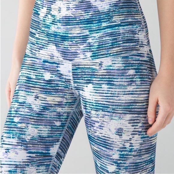 LULULEMON Wunder Under Crop Leggings - Picture 3 of 7